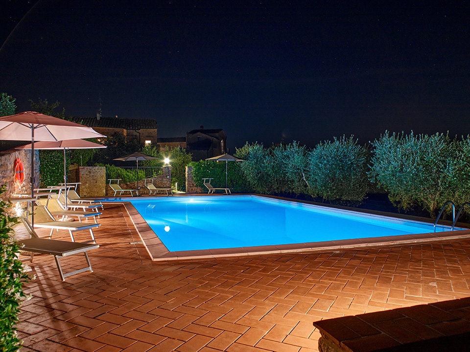 Podere Cortilla, Volterra, Toscana, Swimming Pool, Yoga, Sonnendeck